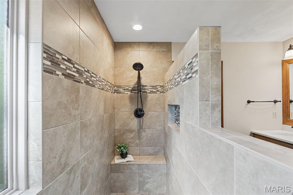 5 Cherie Court Property Photo 31