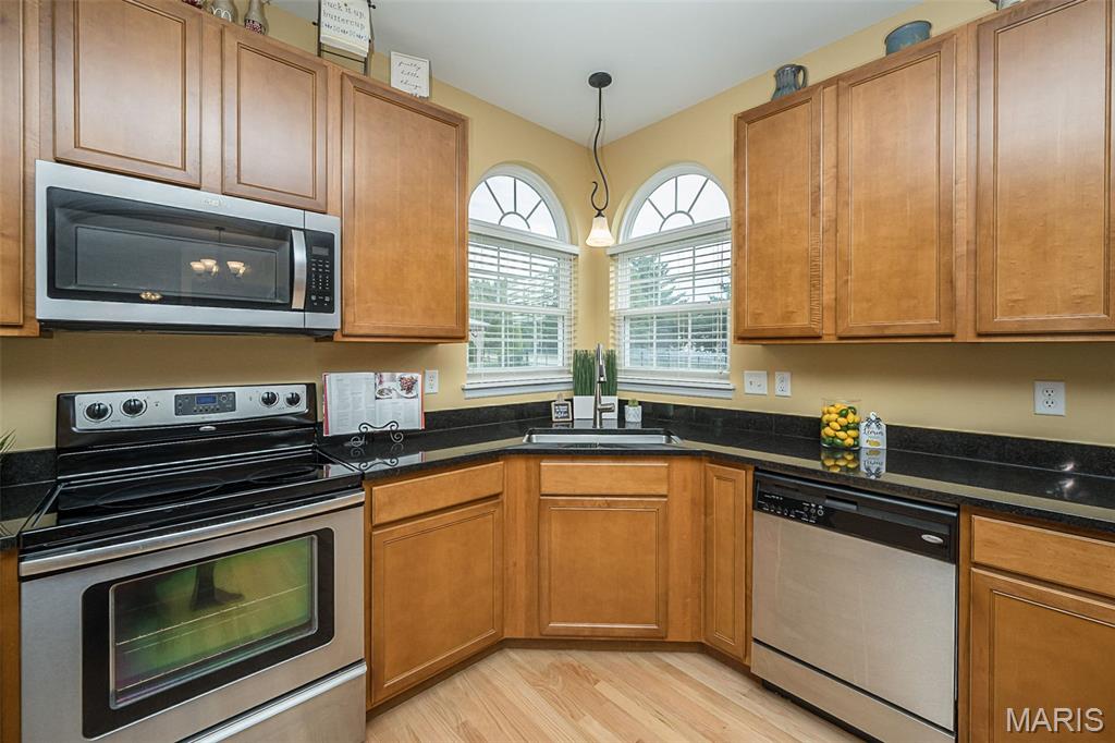 1048 Pierpoint Lane Property Photo 43
