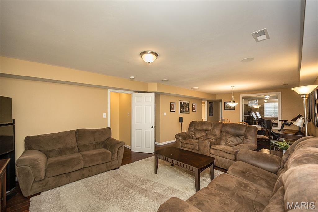 1048 Pierpoint Lane Property Photo 68