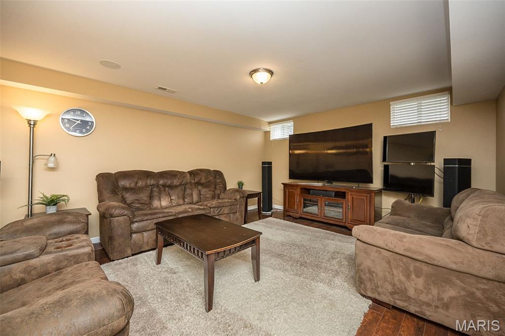 1048 Pierpoint Lane Property Photo 69