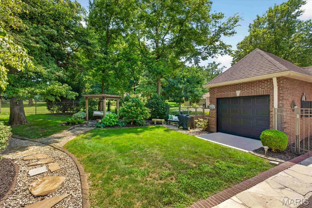 1511 18th Green Court Property Photo 63