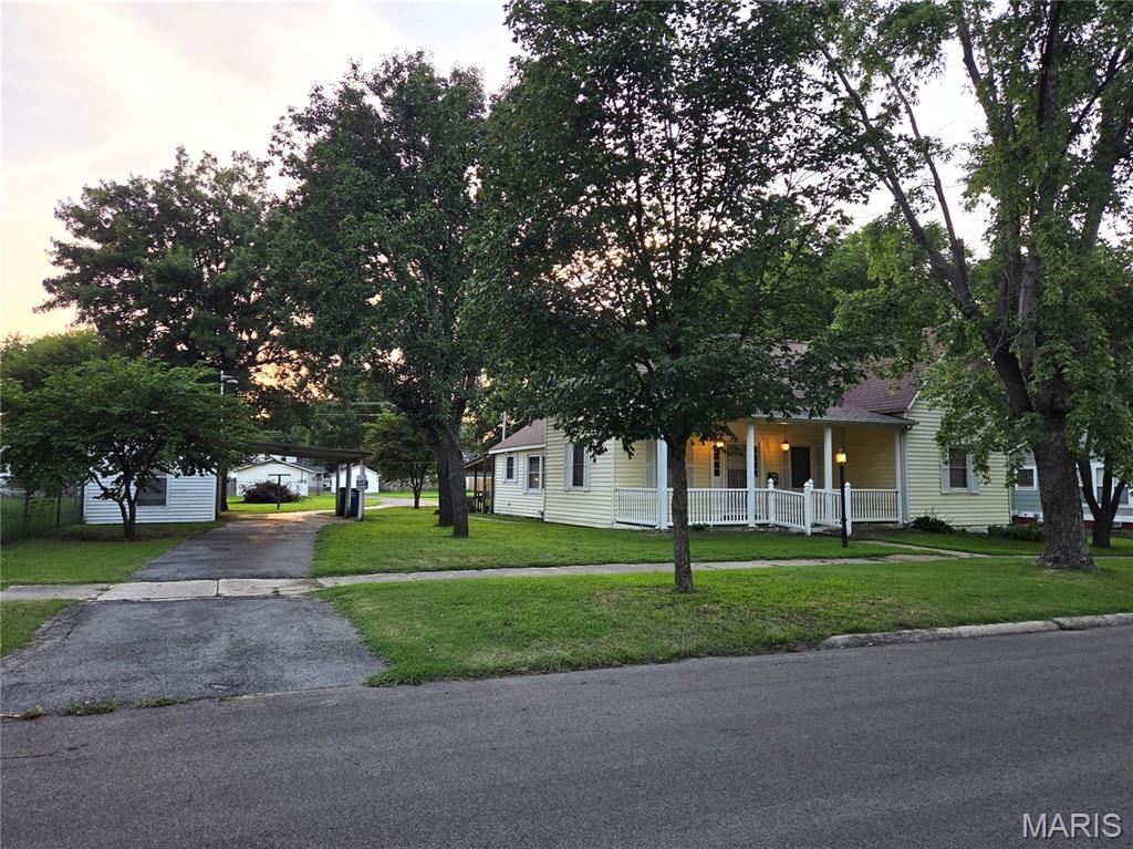 207 N Marion Street Property Photo 3