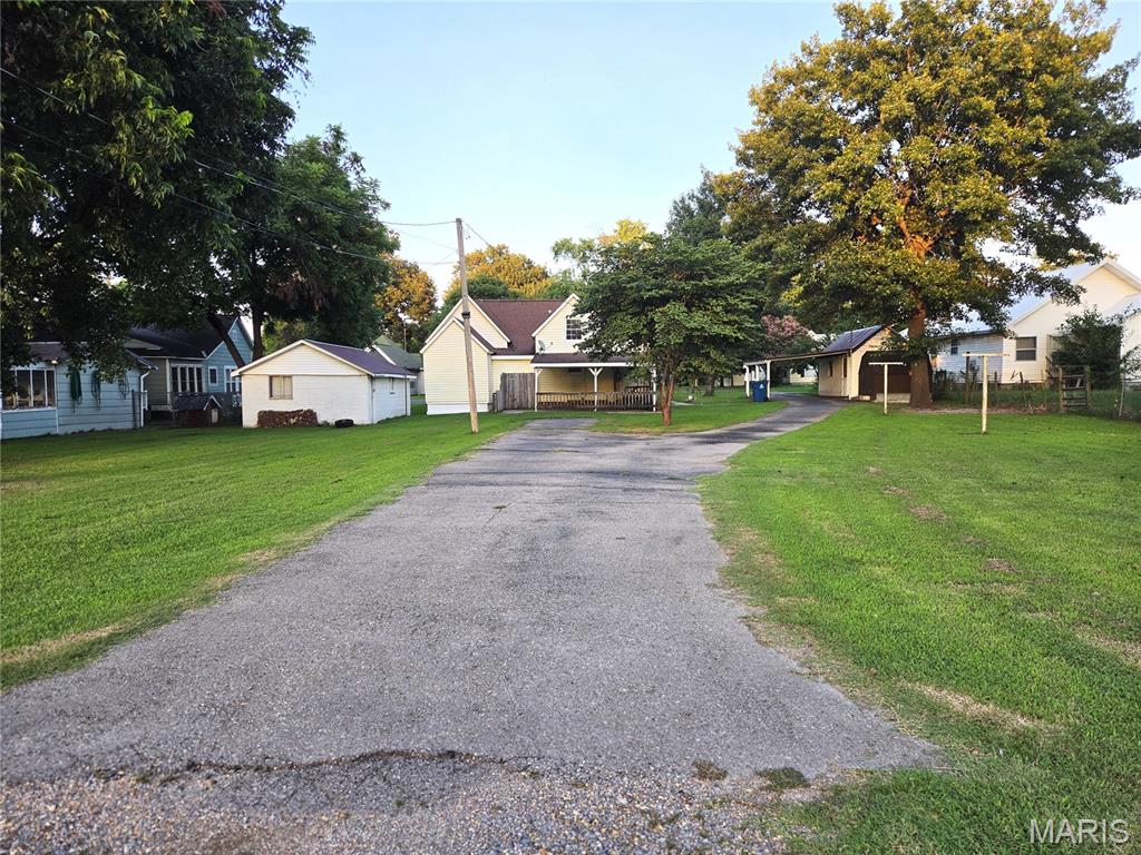 207 N Marion Street Property Photo 6