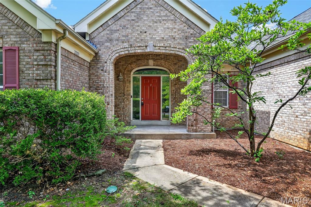 2223 Twin Estates Circle Property Photo 1