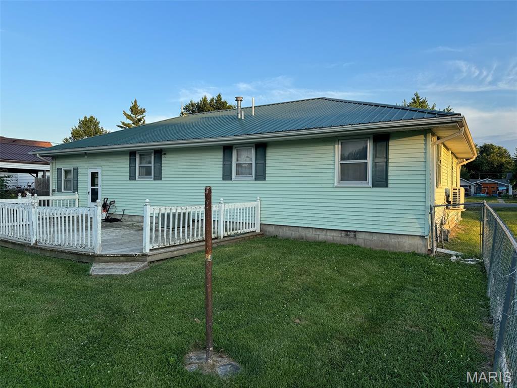 657 W Main Property Photo 9