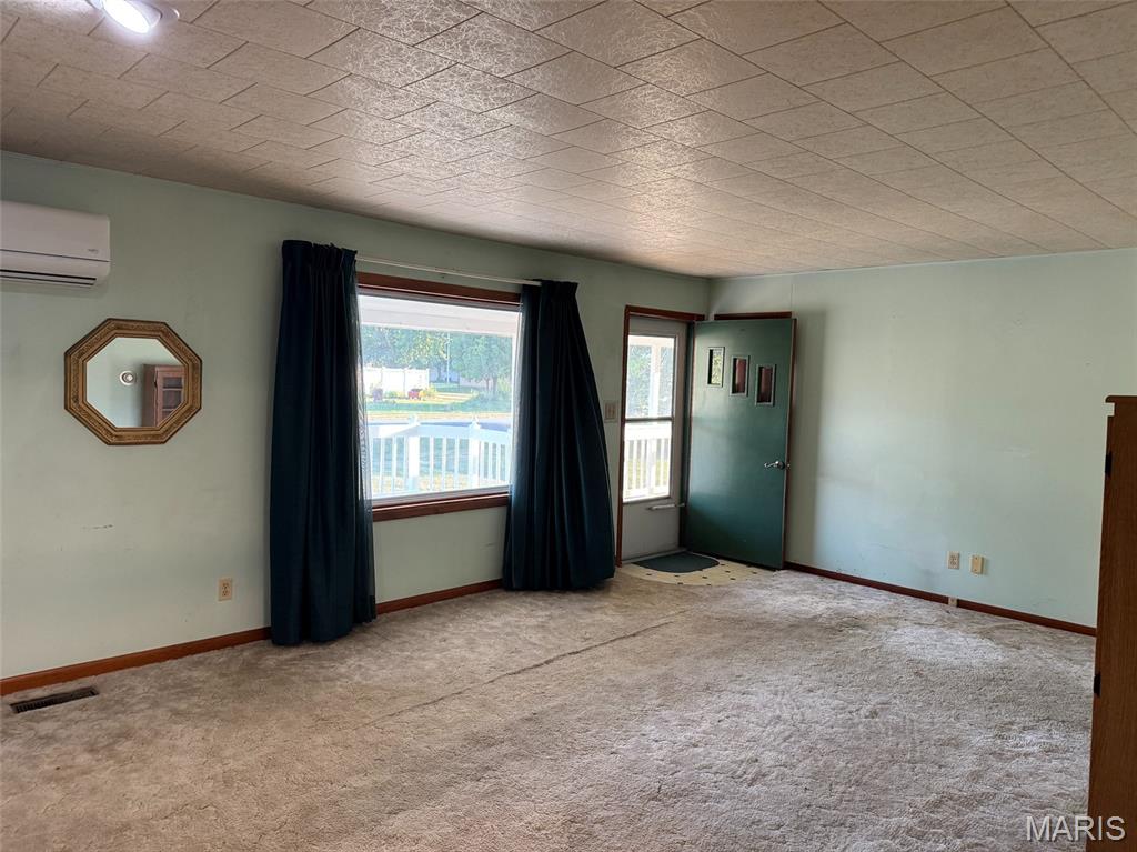 657 W Main Property Photo 14