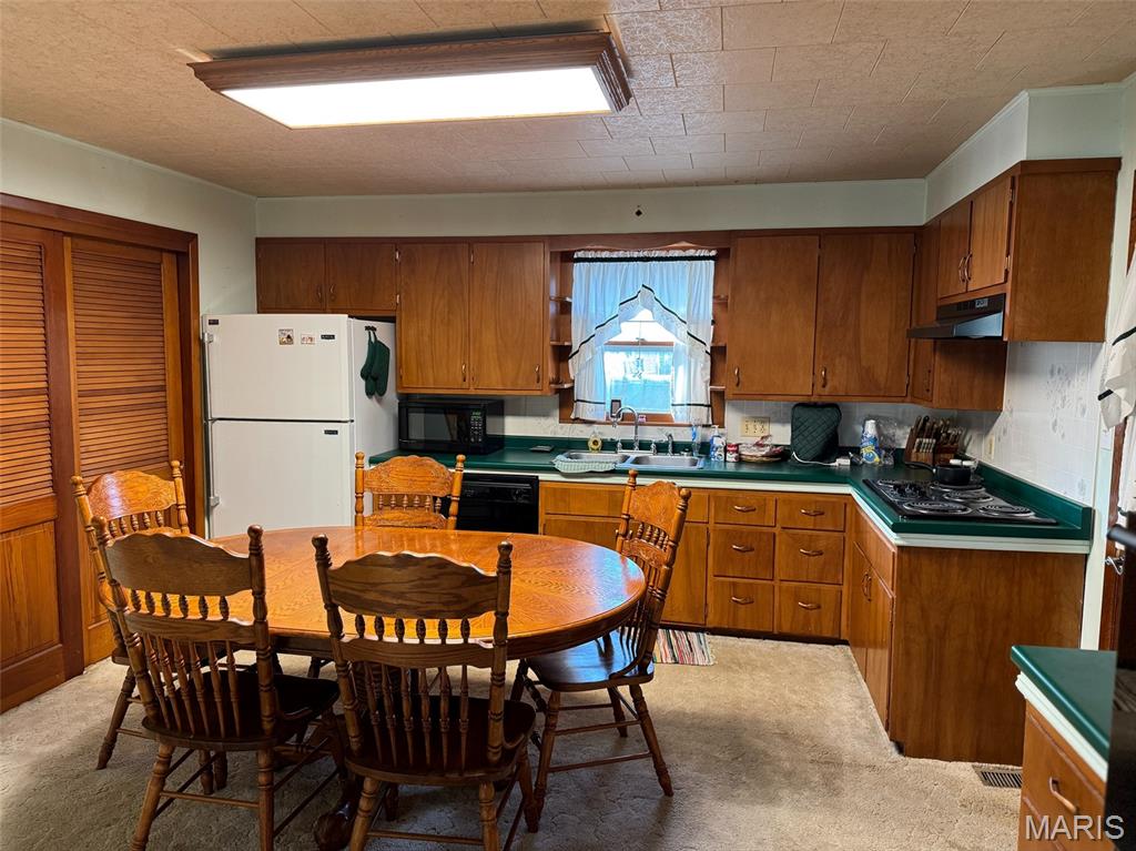 657 W Main Property Photo 18