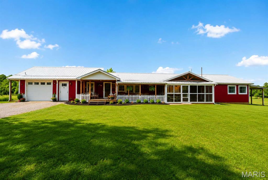 13994 Highway C Property Photo 2