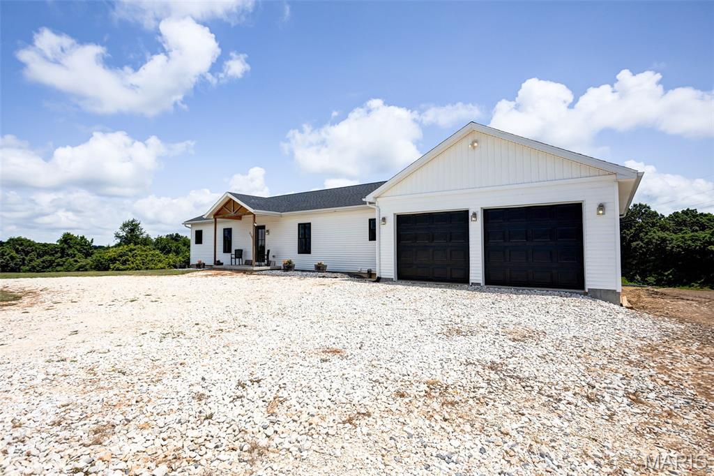 2206 Plummer Hill Road Property Photo 1