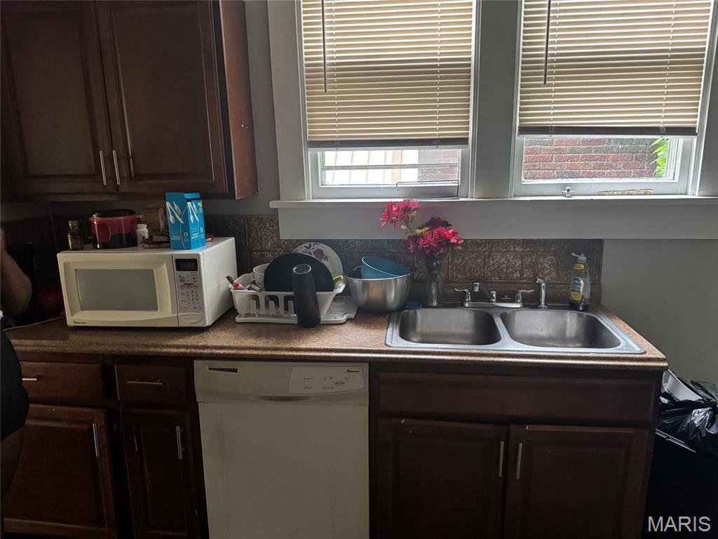 8833 Argyle Avenue Property Photo 4