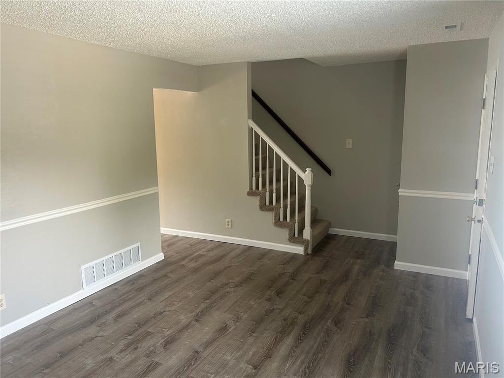 47 Park Charles Boulevard C Property Photo 4