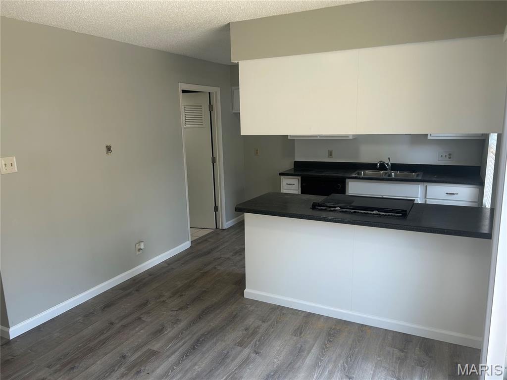 47 Park Charles Boulevard C Property Photo 6