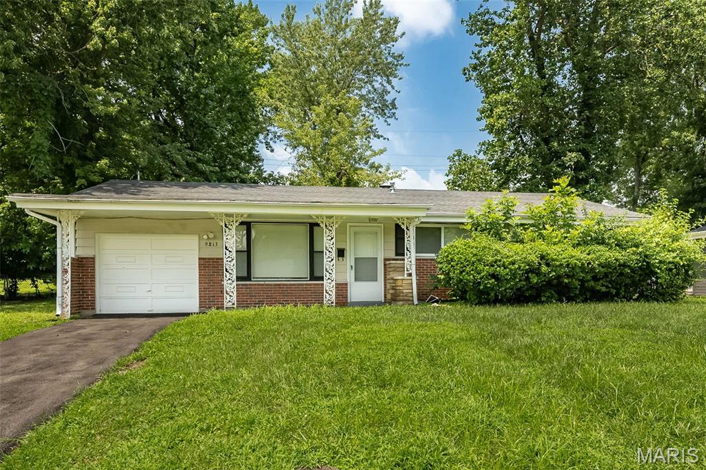 9813 Wendell Drive Property Photo 1