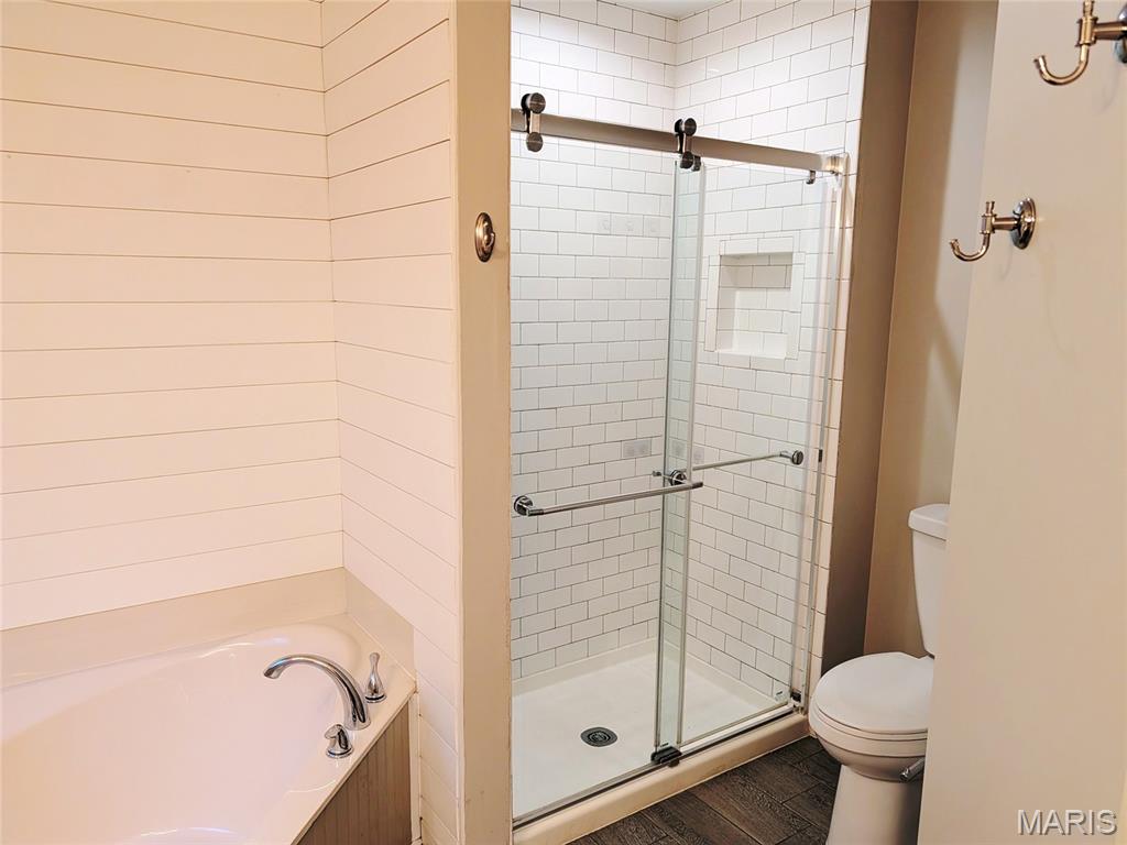 905 Lands End Circle Property Photo 20