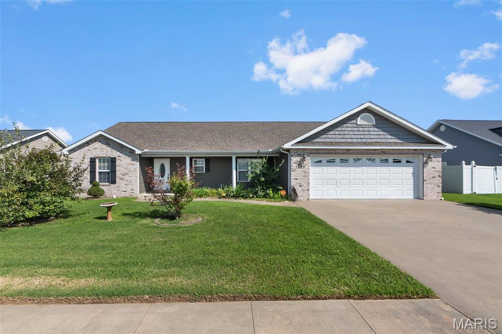 1220 Yellowstone Property Photo 1
