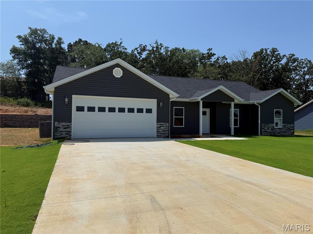 321 Kearbey Drive Property Photo 1