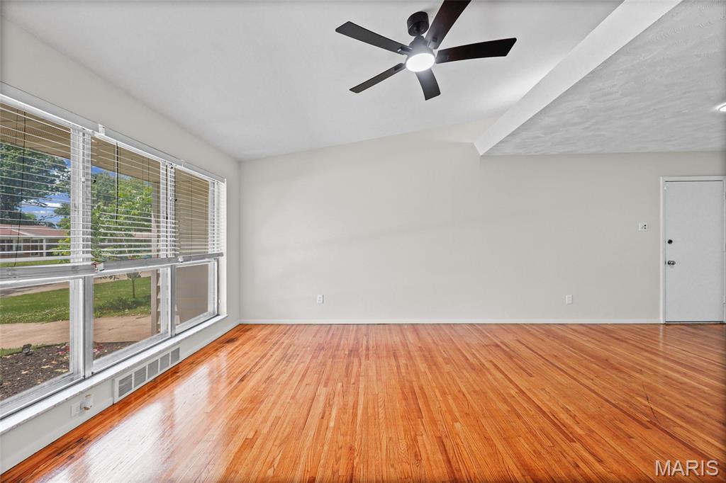 14 Tamma Lane Property Photo 12