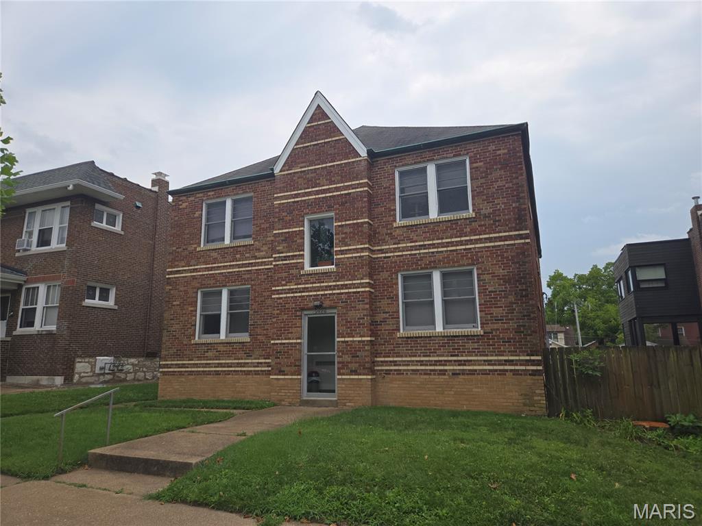 5428 Rhodes Avenue Property Photo