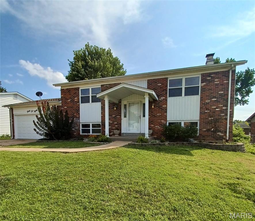 3285 Gwengreen Drive Property Photo 1