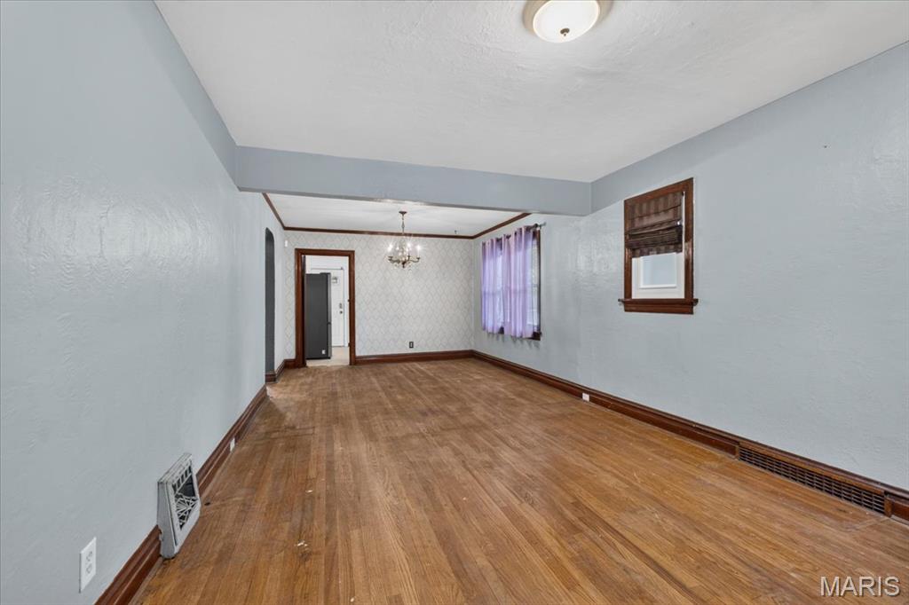7626 Fairham Avenue Property Photo 4