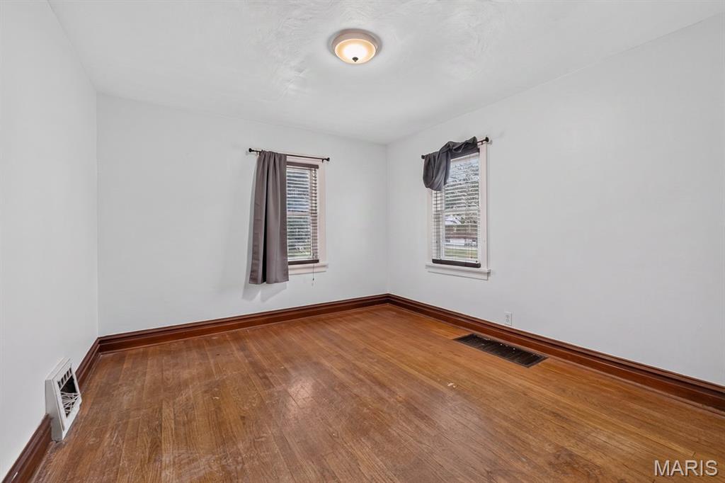 7626 Fairham Avenue Property Photo 6
