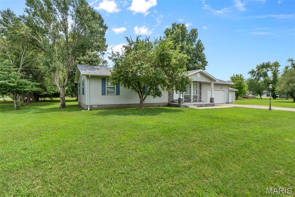 8 Elizabeth Road Property Photo 3