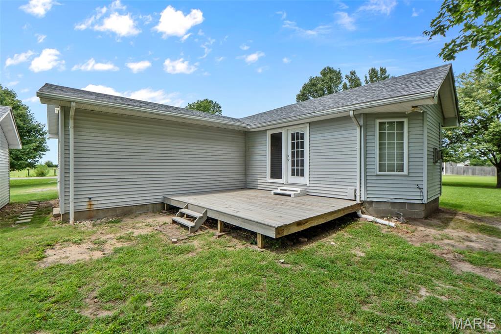 8 Elizabeth Road Property Photo 6
