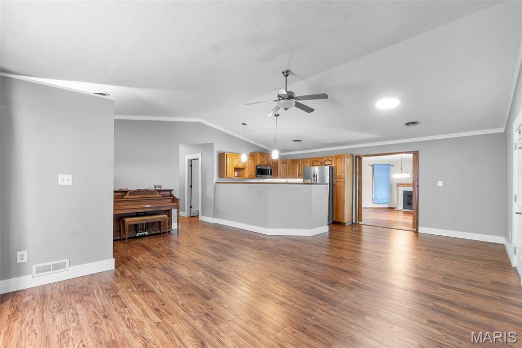 8 Elizabeth Road Property Photo 12
