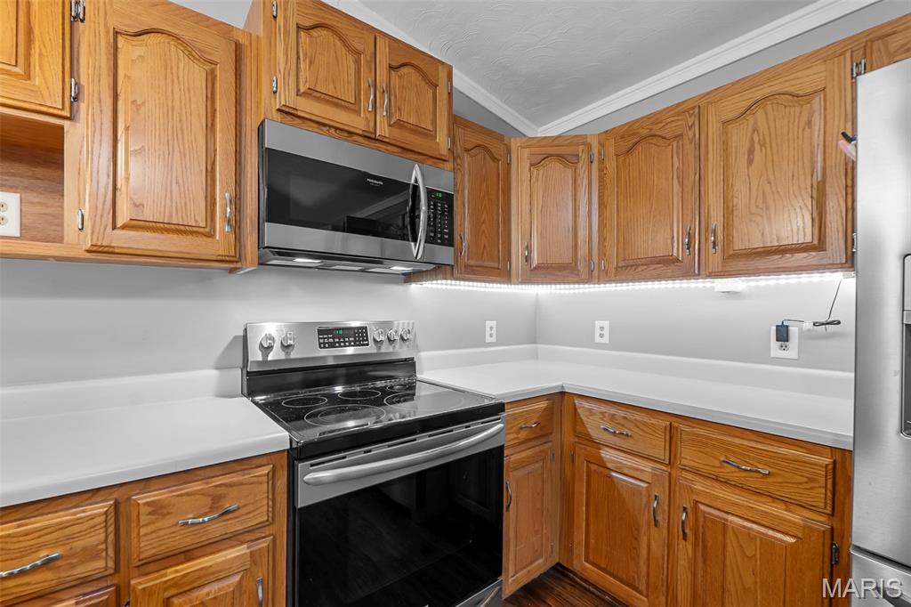 8 Elizabeth Road Property Photo 15