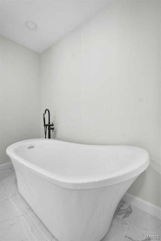 451 E North Street Property Photo 30