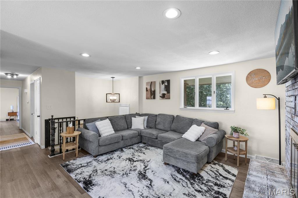 26047067 Property Photo 10