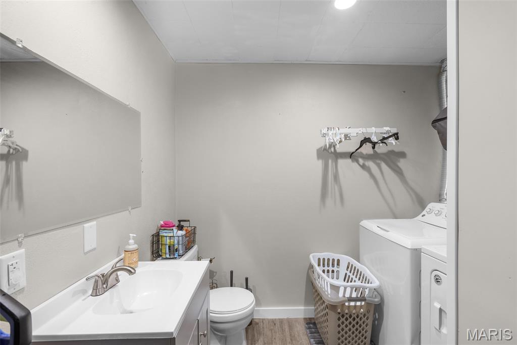 26047067 Property Photo 24