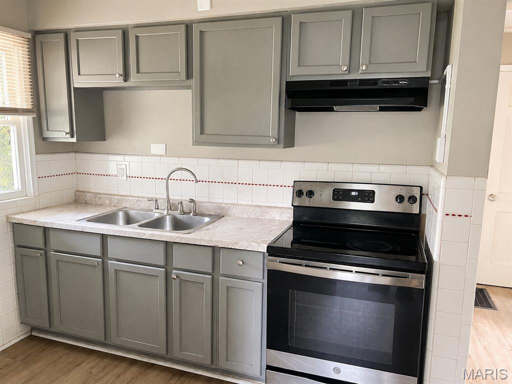 26047076 Property Photo 5