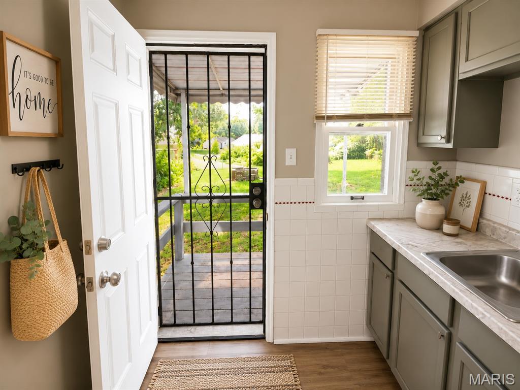26047076 Property Photo 6