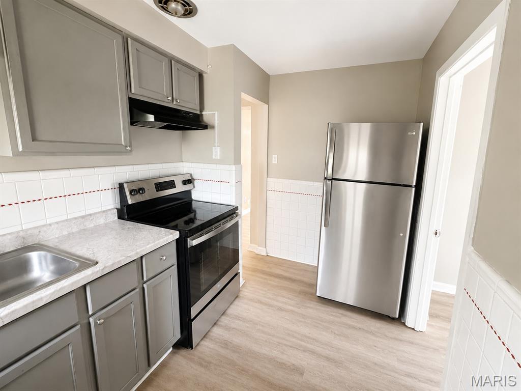 26047076 Property Photo 9