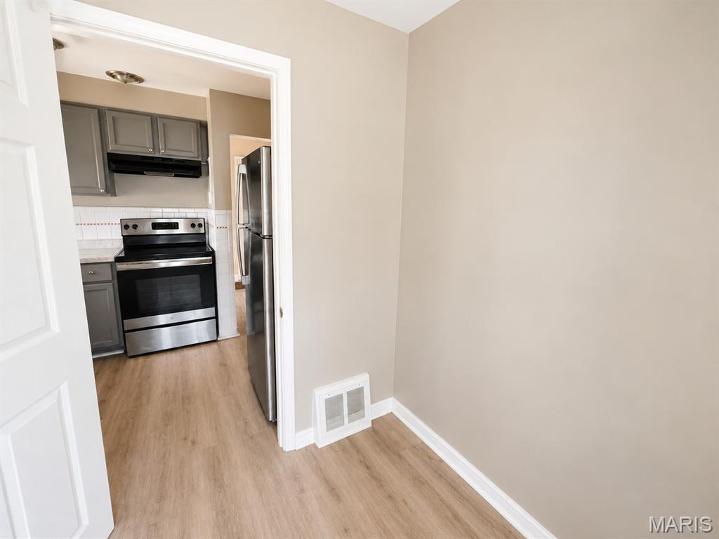 26047076 Property Photo 10