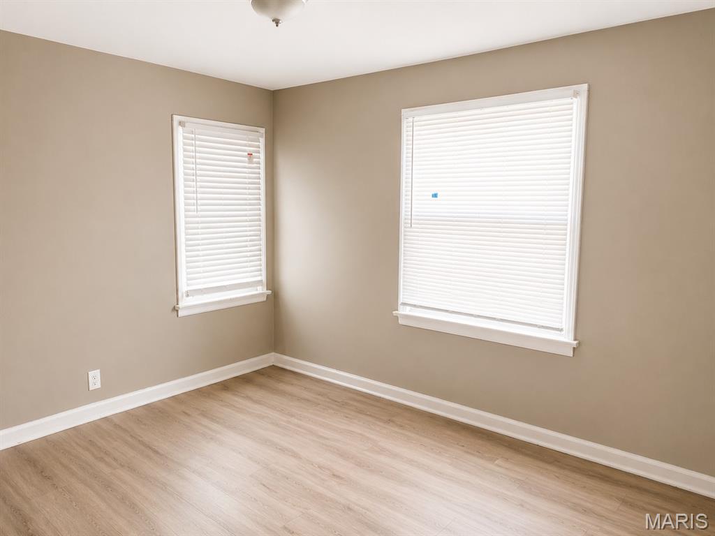 26047076 Property Photo 12