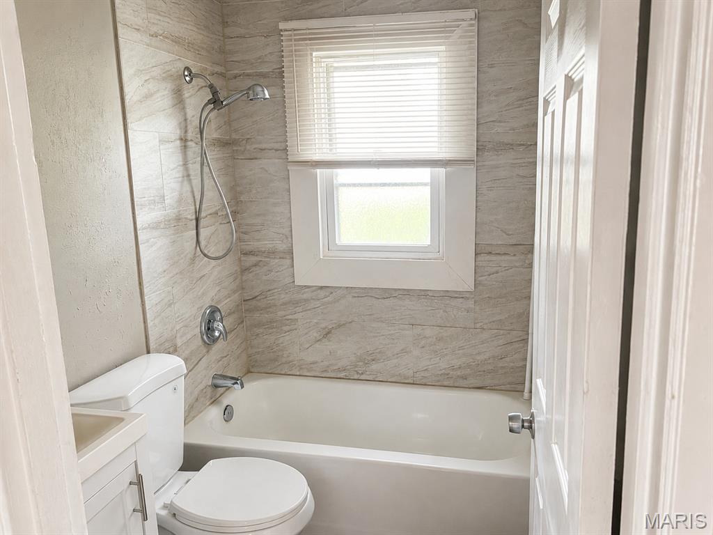26047076 Property Photo 15