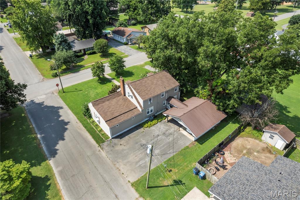 1001 Davis Street Property Photo 8