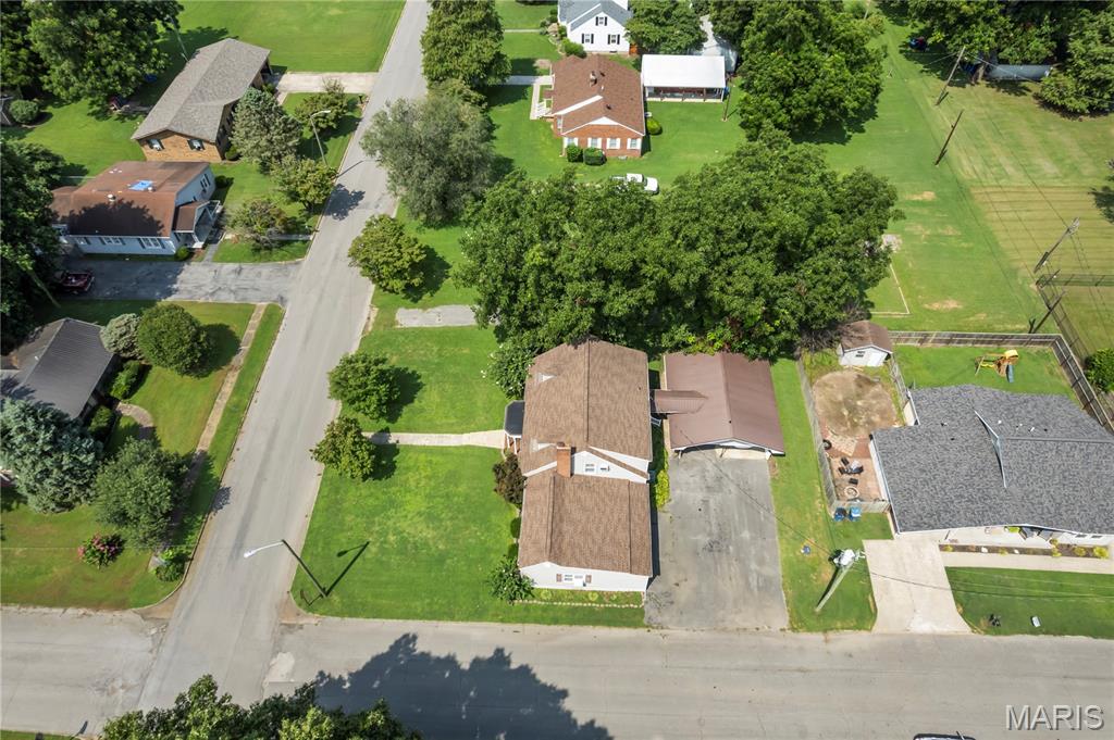 1001 Davis Street Property Photo 9