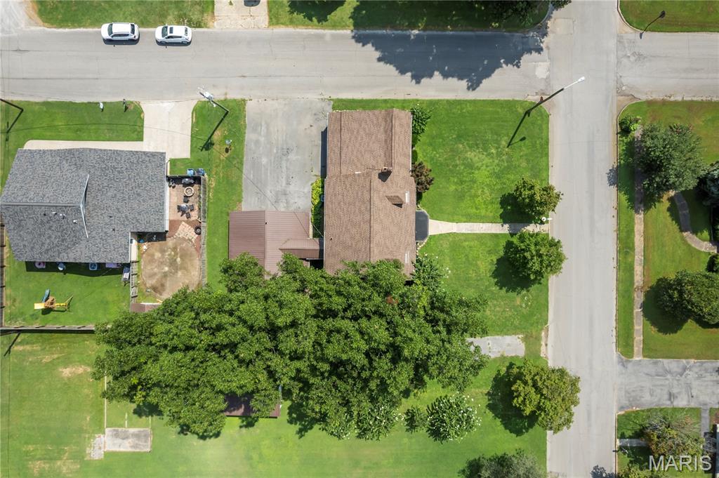 1001 Davis Street Property Photo 12