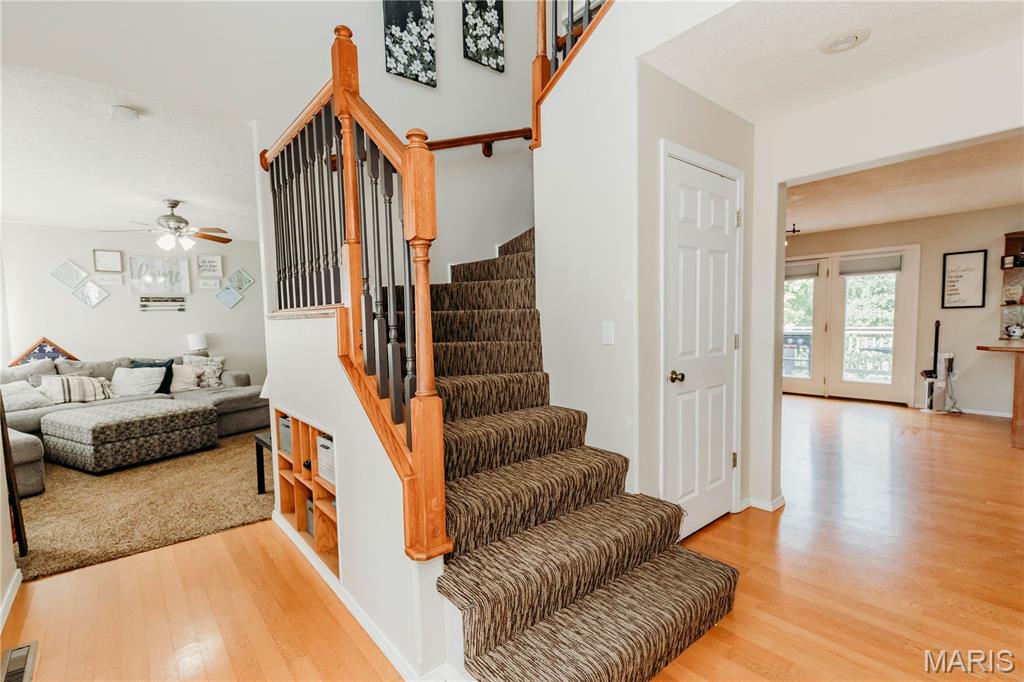 18943 Highway Y Property Photo 2
