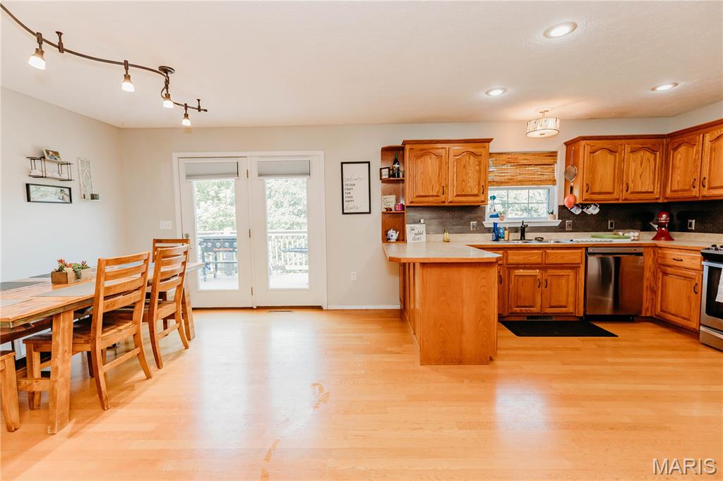 18943 Highway Y Property Photo 9