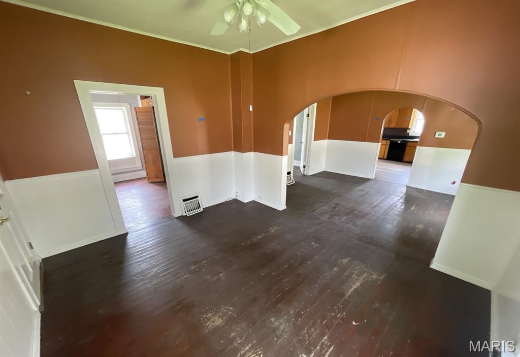 1028 Bell Place Property Photo 6