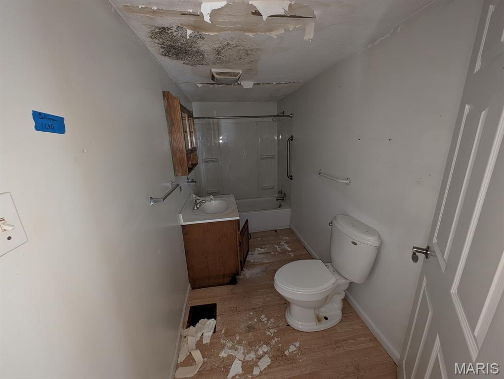 1028 Bell Place Property Photo 12