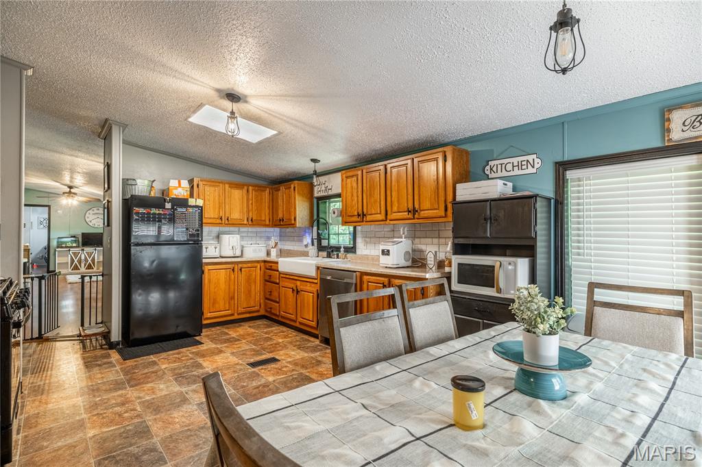 19224 Goldfinch Dr / Hwy 34 Drive Property Photo 3
