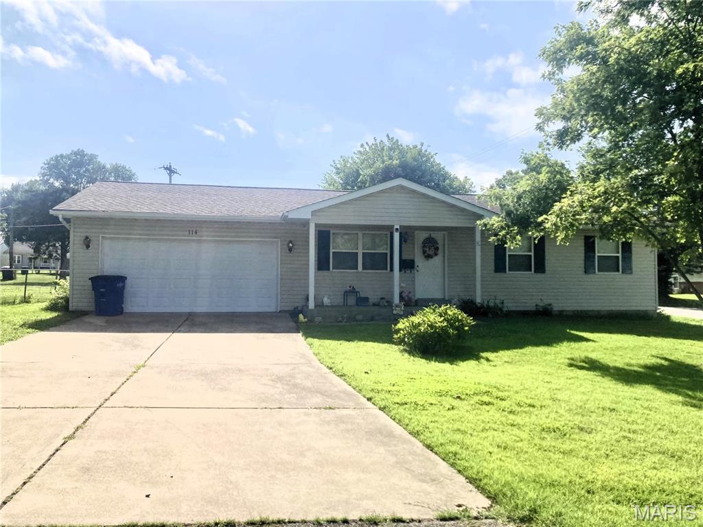 114 S White Oak Street Property Photo 1