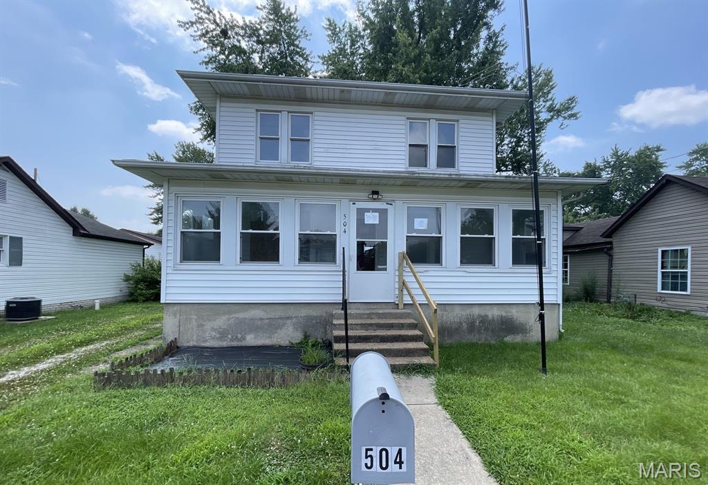 504 E Walnut Street Property Photo 1