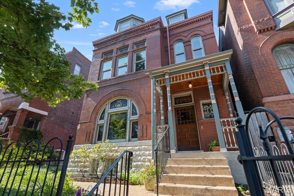 2346 Albion Place