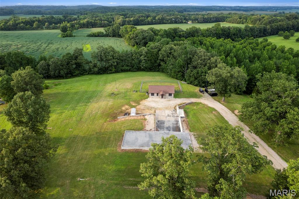 26047313 Property Photo 32